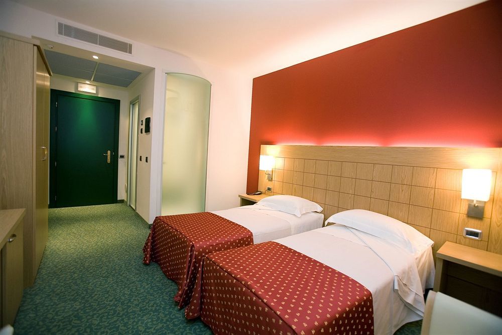 Hotel Senator Gorgonzola Quarto foto